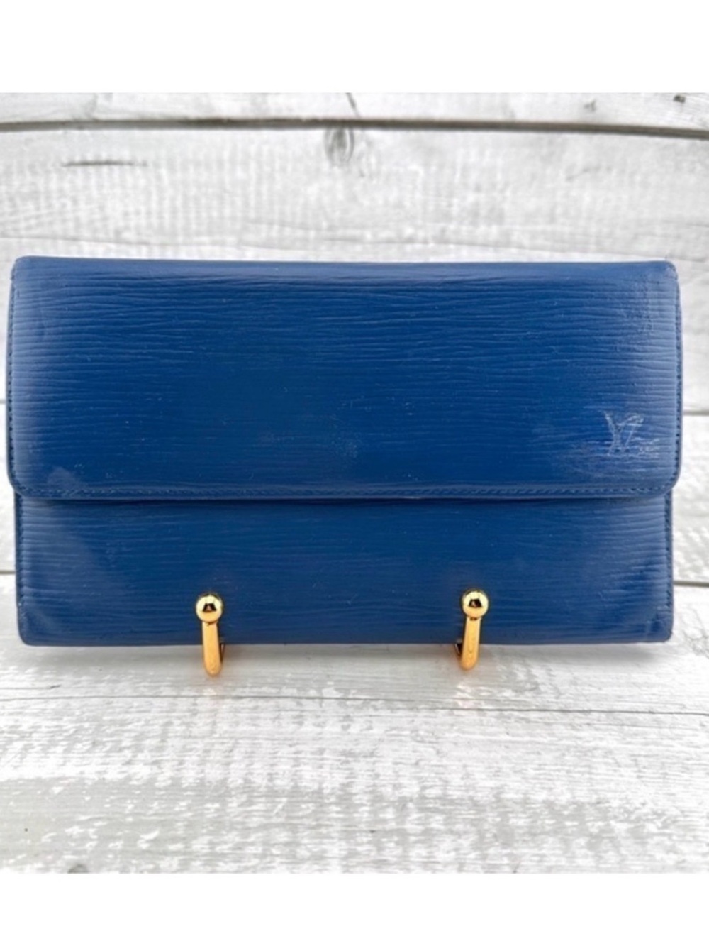 AUTHENTIC Louis Vuitton Epi leather trifold wallet/billfold. Color: Blue